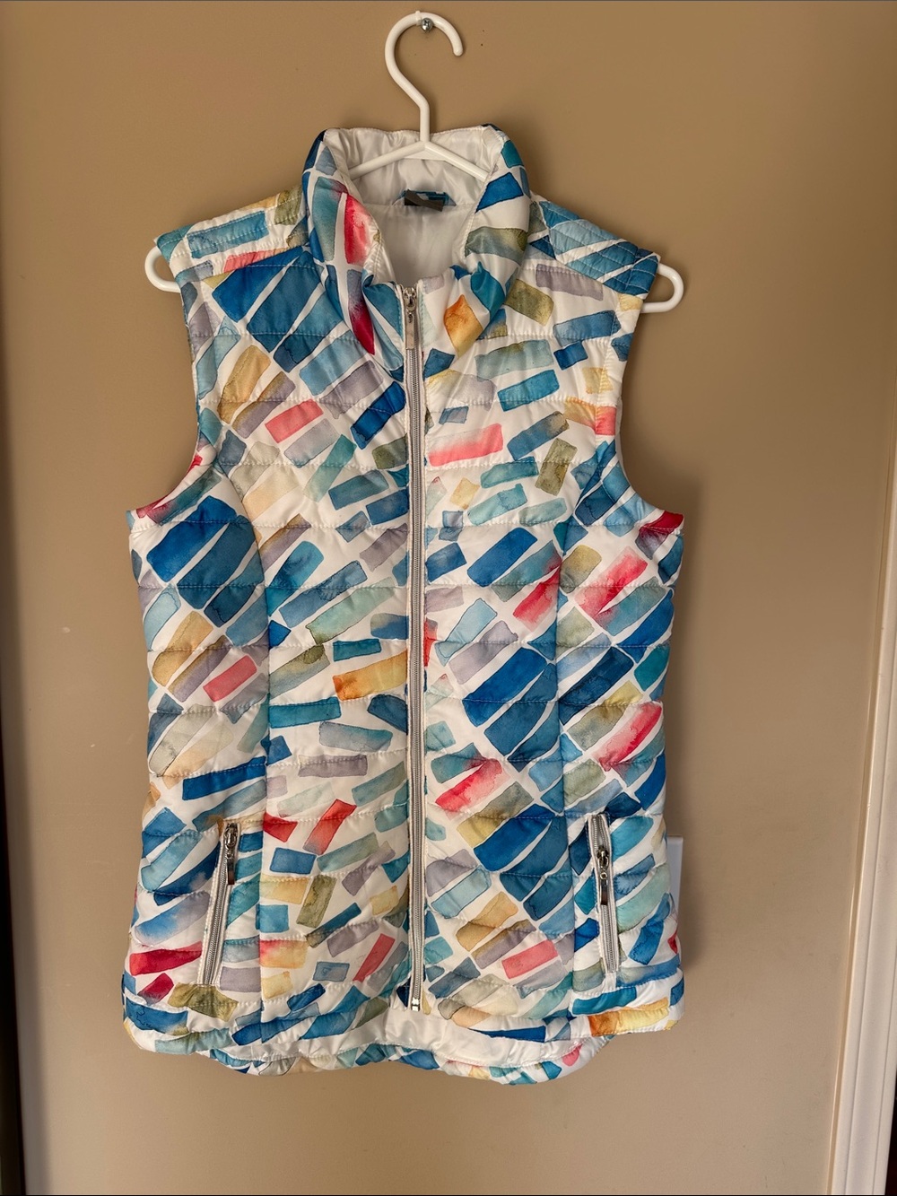 Lightweight Quilted Vest in Multicolor Blue Print